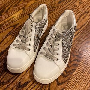 Circus by Sam Edelman 8.5M white & silver leopard sneakers Glitter faux leather